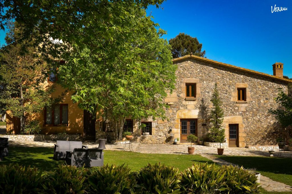 14 masías para bodas en Barcelona 14 Can Darder, masía entre bosques en Llagostera con encanto natural y alojamiento.