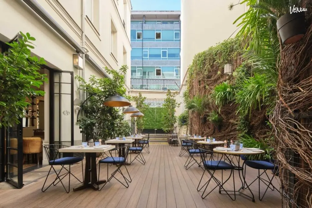 Sitios para celebrar comuniones en Madrid 2 Foto de Terraza del Only YOU Boutique Hotel, espacio urbano y chic en Madrid ideal para comuniones elegantes.