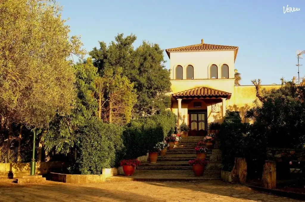 Lugares para bodas en Mallorca: 7 espacios íntimos 5 Foto de Aumallia Hotel & Spa Salón auditorio para bodas en Mallorca.