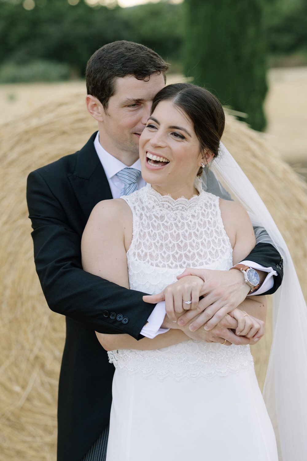 Pareja de novios en La Roureda, finca de bodas en Barcelona
