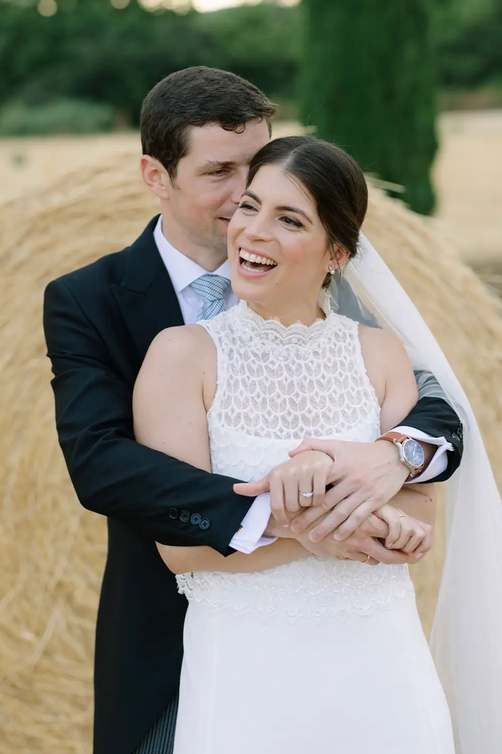 Pareja de novios en La Roureda, finca de bodas en Barcelona