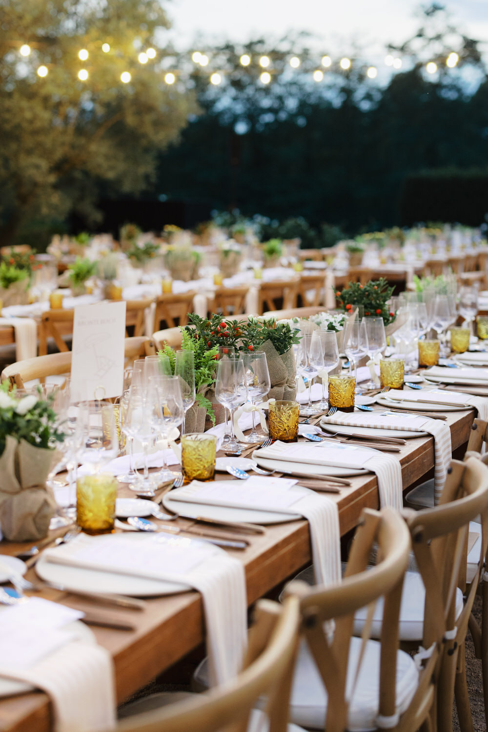 una mesa de un banquete de bodas
