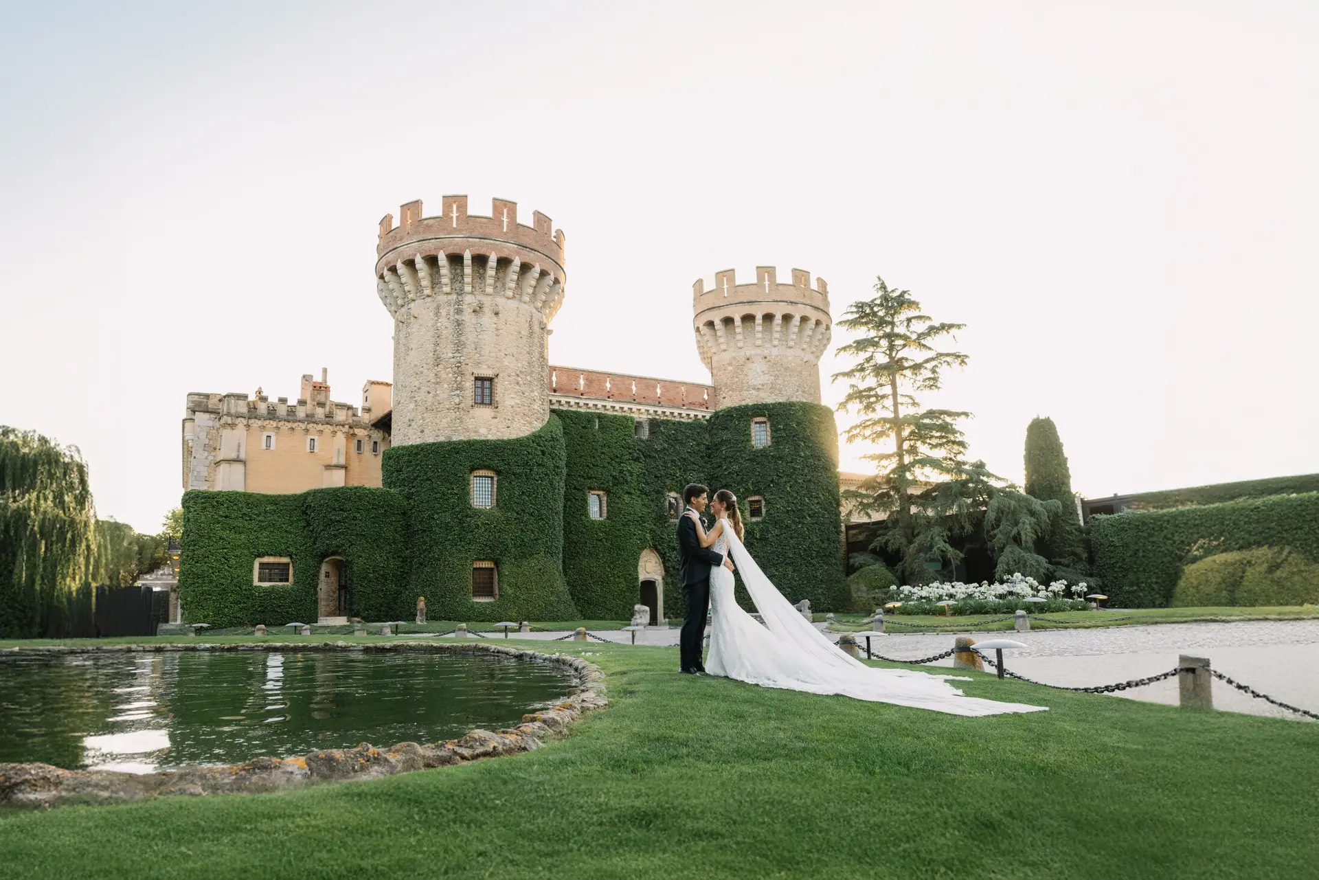 Boda en Castell de Peralada scaled 1
